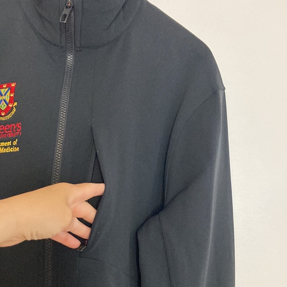 New Lululemon Sojourn Jacket Mens XXL Black Warpstreme Classic Fit Queens Logo - Picture 4 of 16